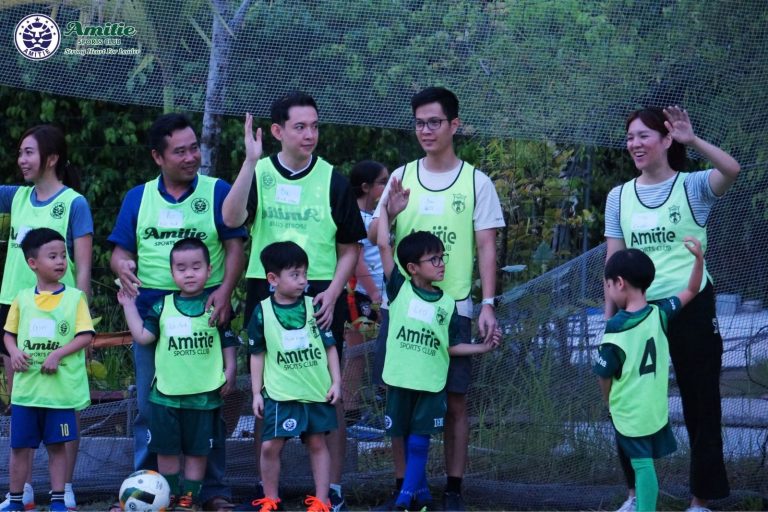 Trên hành trình phát triển của con cũng cần sự đồng hành của cha mẹ