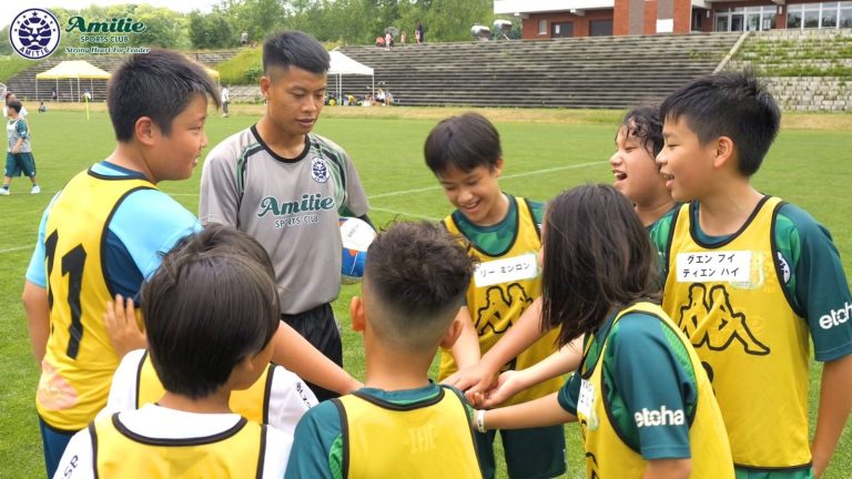 Môi trường rèn luyện EQ thông qua bóng đá chuẩn Nhật tại Amitie