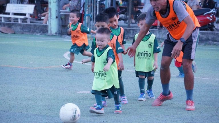 Một buổi học làm con thích thú khiến con bật công tắc chủ động